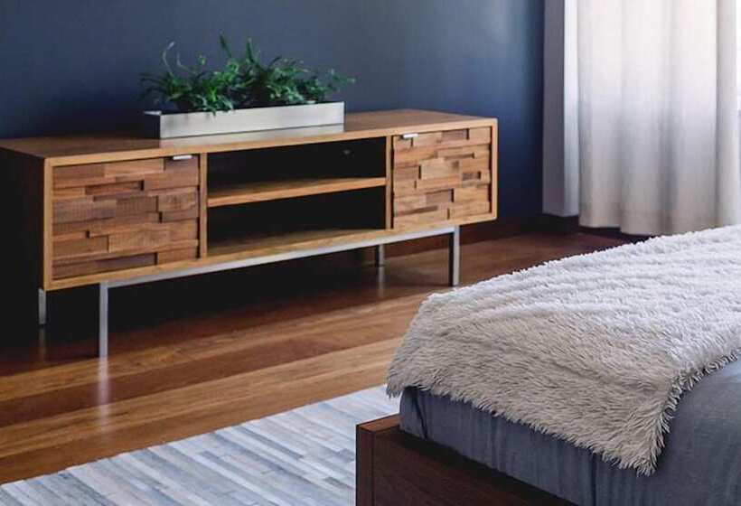 Номер Стандарт, Platinum Germiston Ghouse