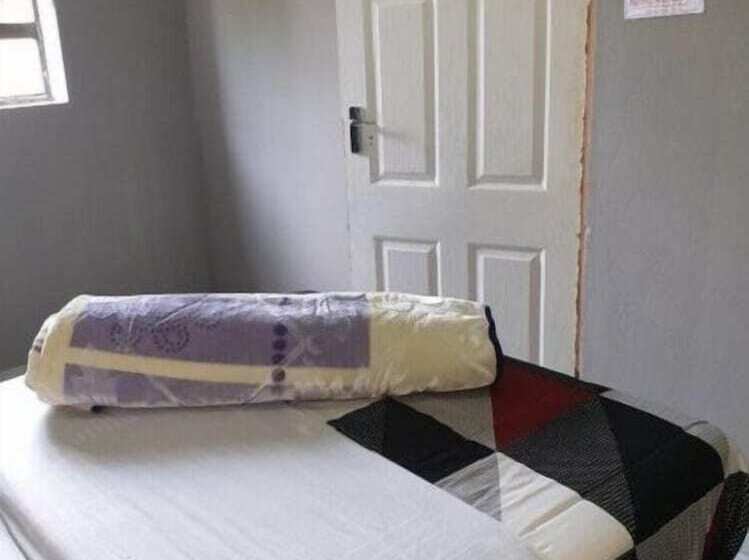 标准间, Platinum Germiston Ghouse