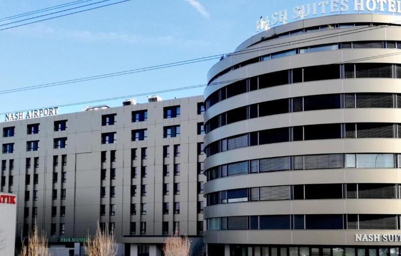 سوئیت با بالکن, Nash Suites Airport