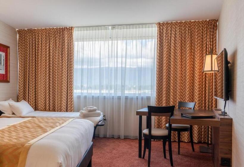 سوییت سوپریور, Nash Suites Airport