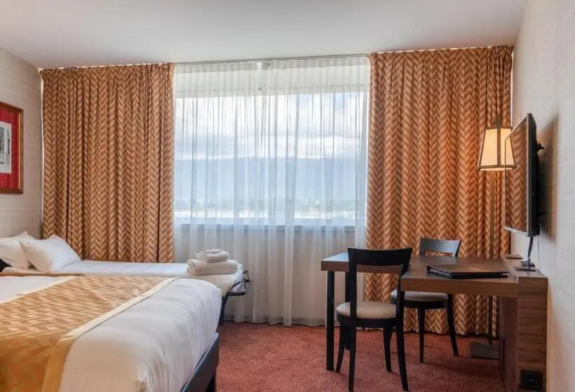 سوییت سوپریور, Nash Suites Airport