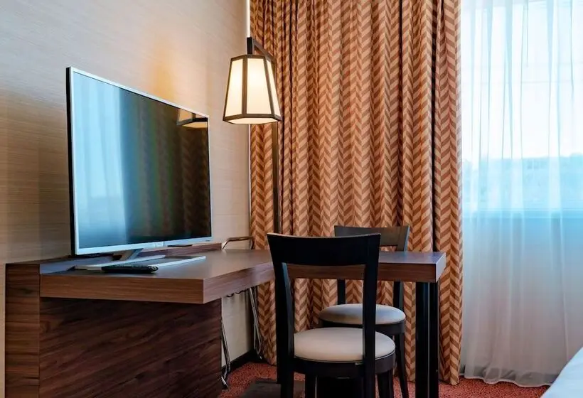 سوییت اجرایی, Nash Suites Airport