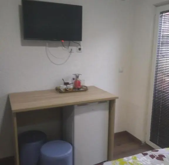 استودیو استاندارد با بالکن, Apartments Filemi