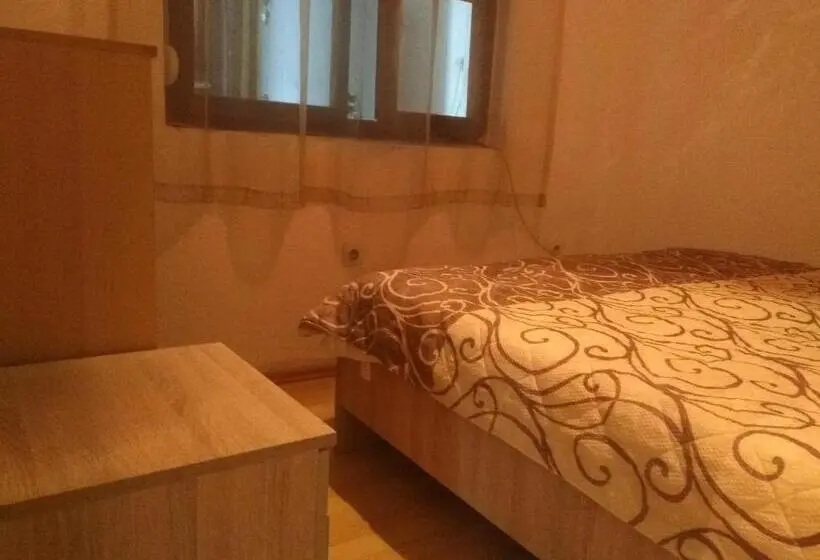 اتاق استاندارد با سرویس بهداشتی مشترک, Apartments Filemi