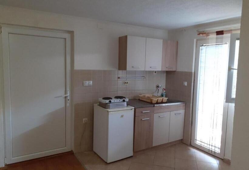 اتاق استاندارد سه نفره, Apartments Filemi