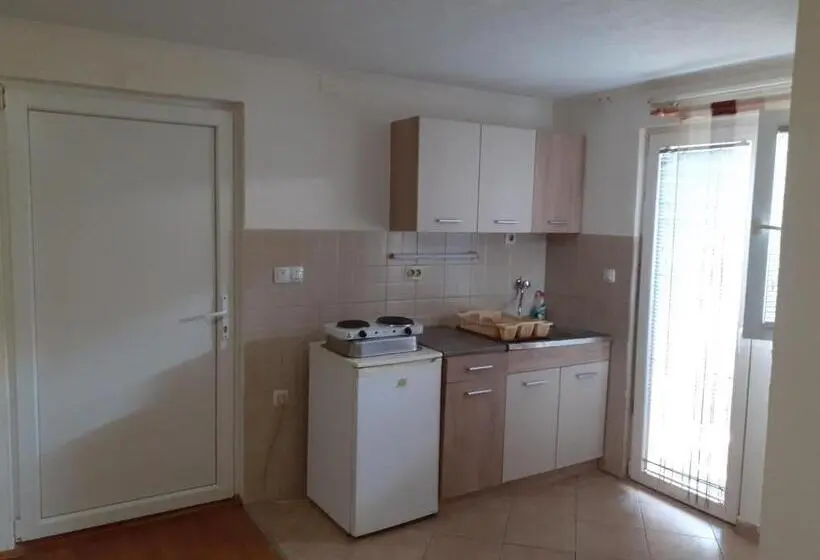 اتاق استاندارد سه نفره, Apartments Filemi