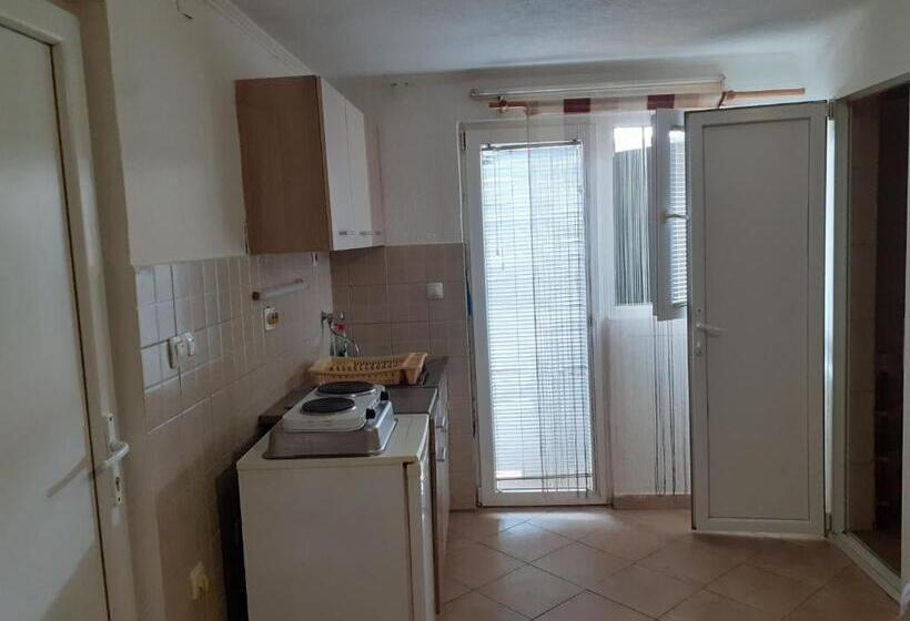 اتاق استاندارد سه نفره, Apartments Filemi