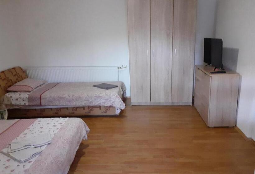 اتاق استاندارد سه نفره, Apartments Filemi