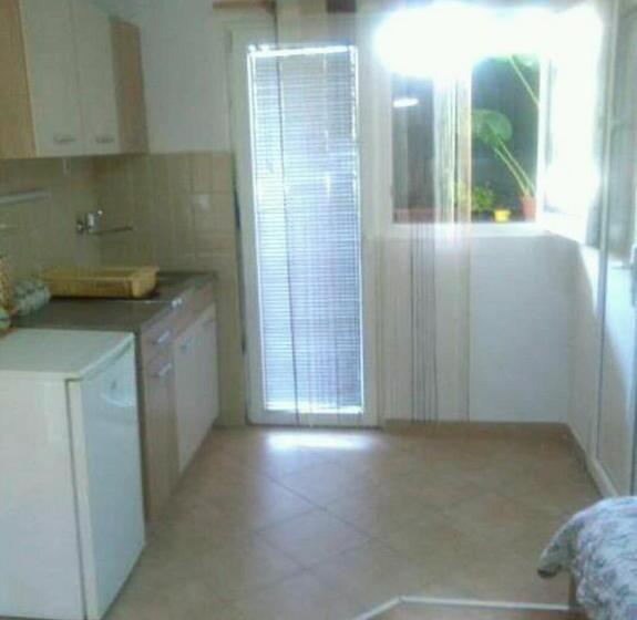 اتاق استاندارد سه نفره, Apartments Filemi