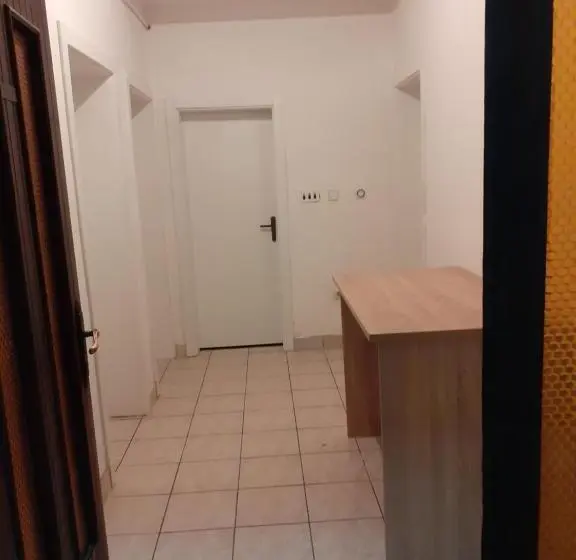 اتاق استاندارد چهارنفره با سرویس بهداشتی مشترک, Apartments Filemi