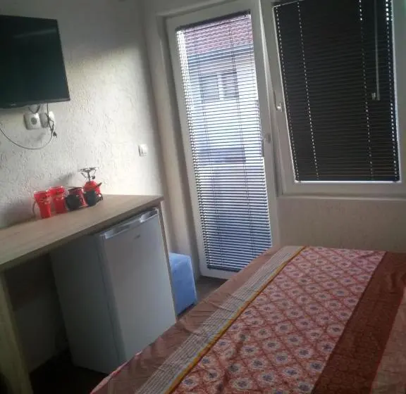 استودیو استاندارد با بالکن, Apartments Filemi