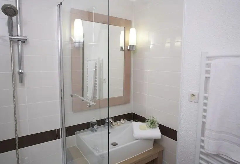 スタンダードスタジオ, Sowell Residences Le Port