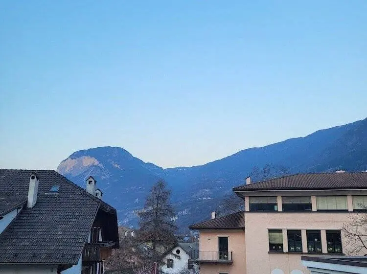 Basic-huone, Gasthof Salurn