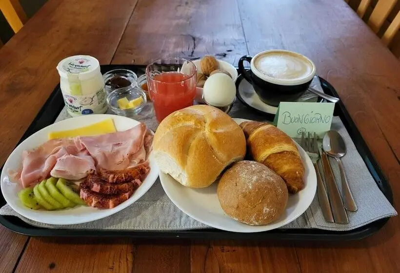 Basic-huone, Gasthof Salurn