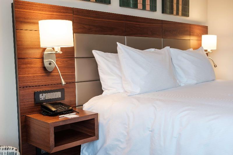 اتاق لوکس با تخت بزرگ, Hilton Garden Inn Mbabane