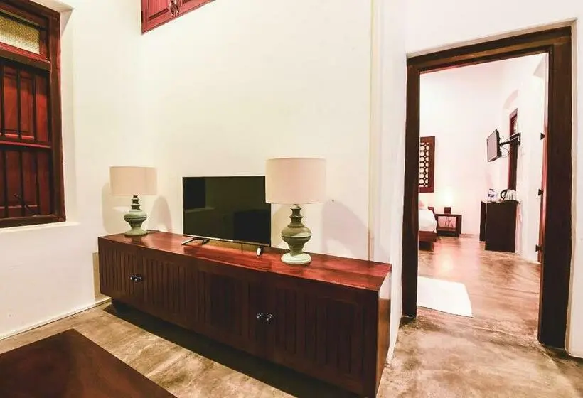 Superior-Zimmer, Thambu Illam
