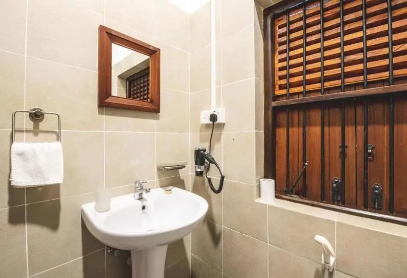 Deluxe Zimmer, Thambu Illam