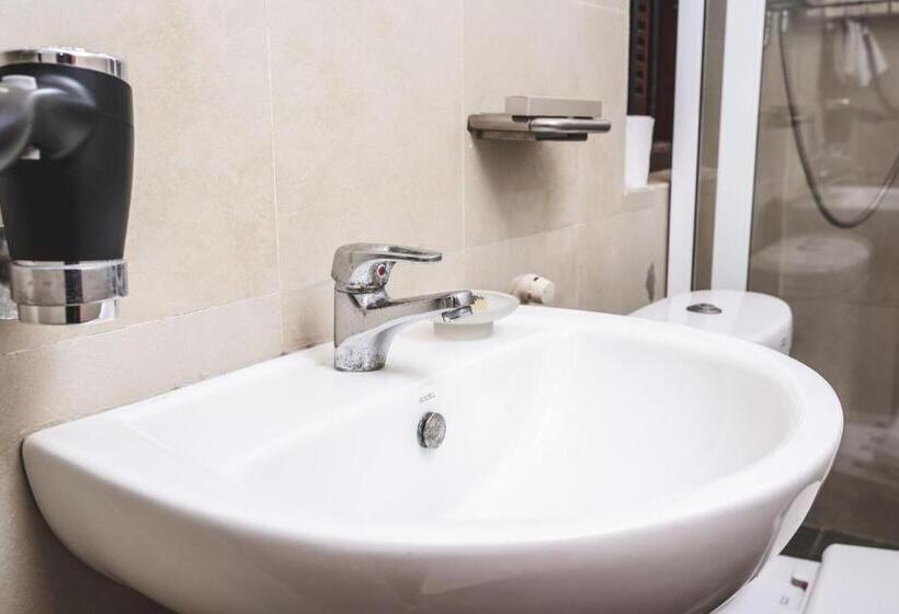 غرفة قياسية, Thambu Illam