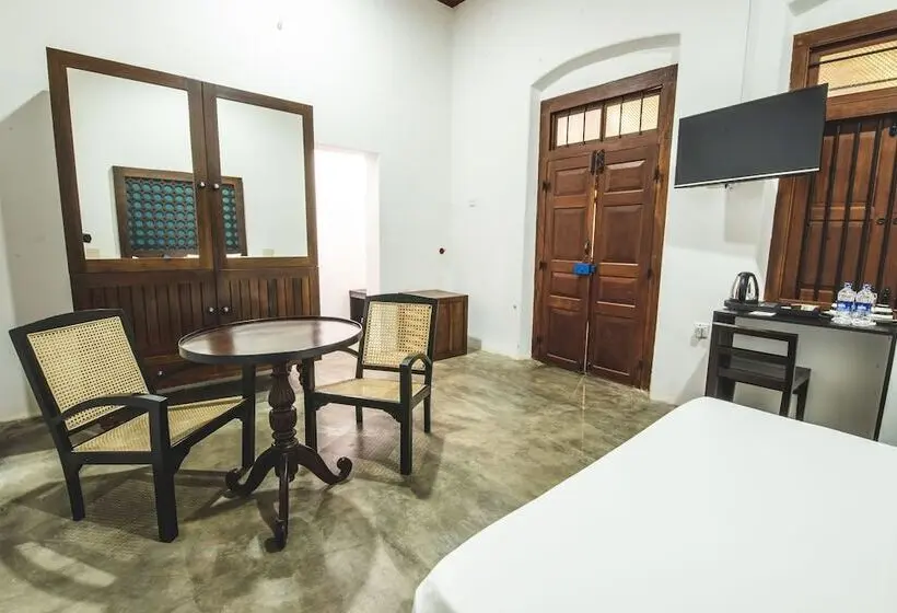 Deluxe Zimmer, Thambu Illam