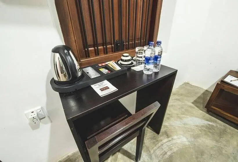 Deluxe Zimmer, Thambu Illam