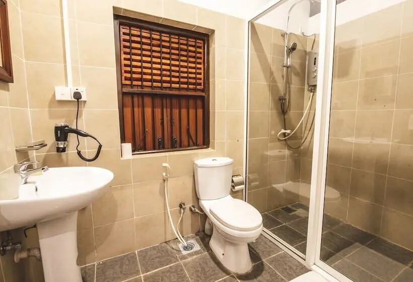 Deluxe Zimmer, Thambu Illam