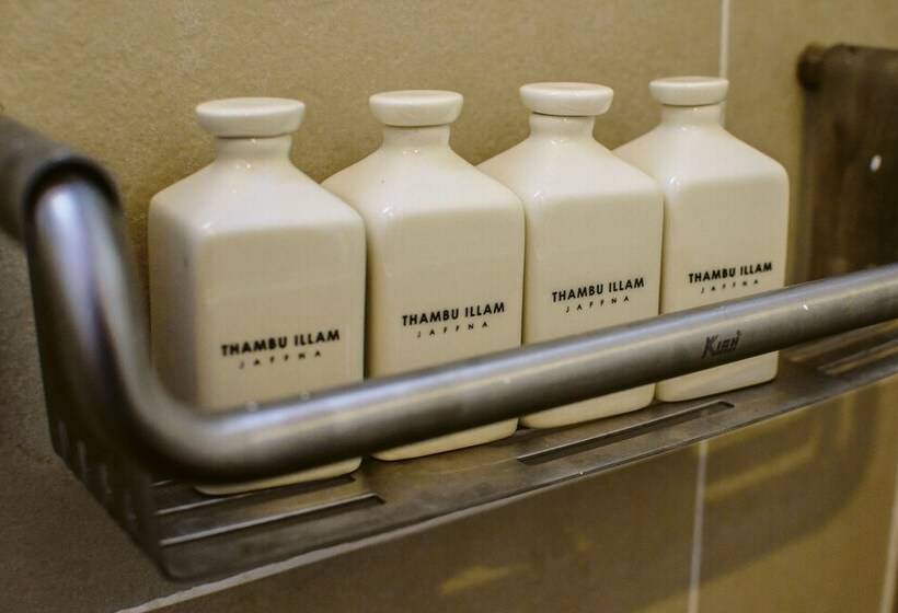 غرفة ديلوكس, Thambu Illam