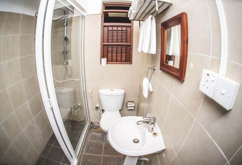 غرفة قياسية, Thambu Illam