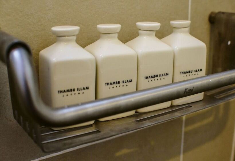 غرفة ديلوكس, Thambu Illam