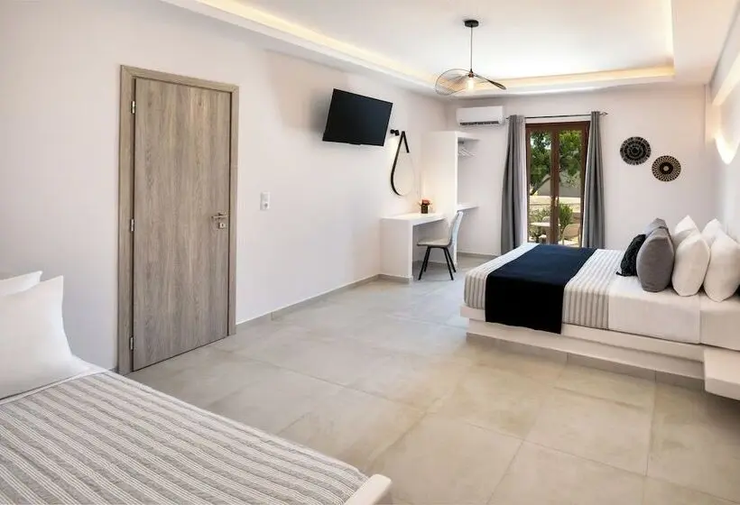 デラックストリプルルーム, Santorinn Suites Fira