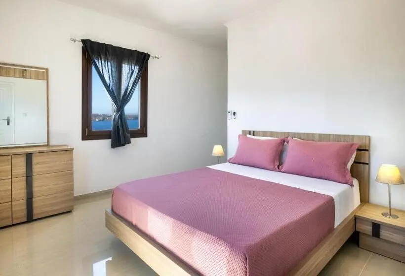 Huoneisto 4 Makuuhuonetta, Santorinn Suites Fira