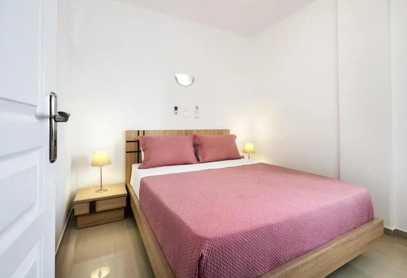 Huoneisto 4 Makuuhuonetta, Santorinn Suites Fira