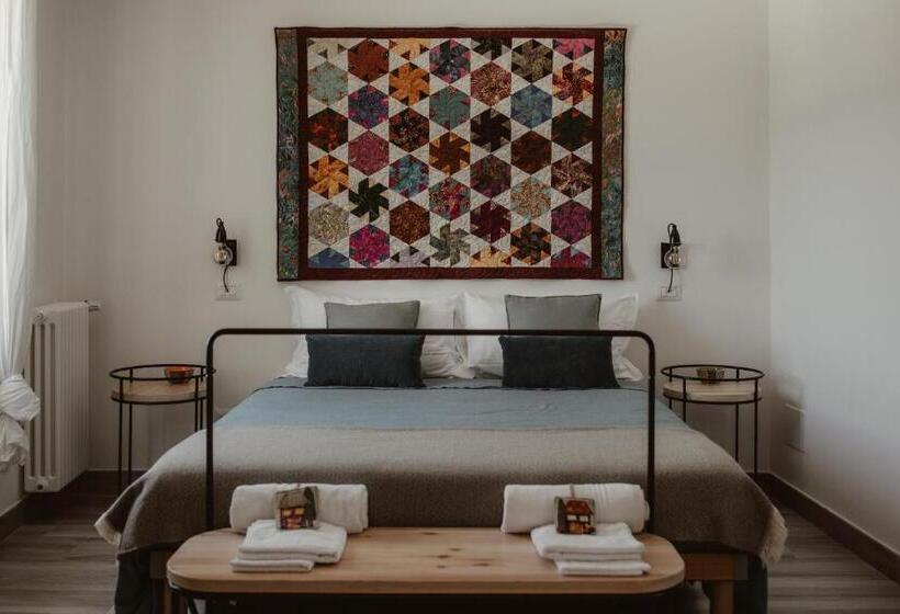 اتاق استاندارد چهار تخته, La Pianaccia