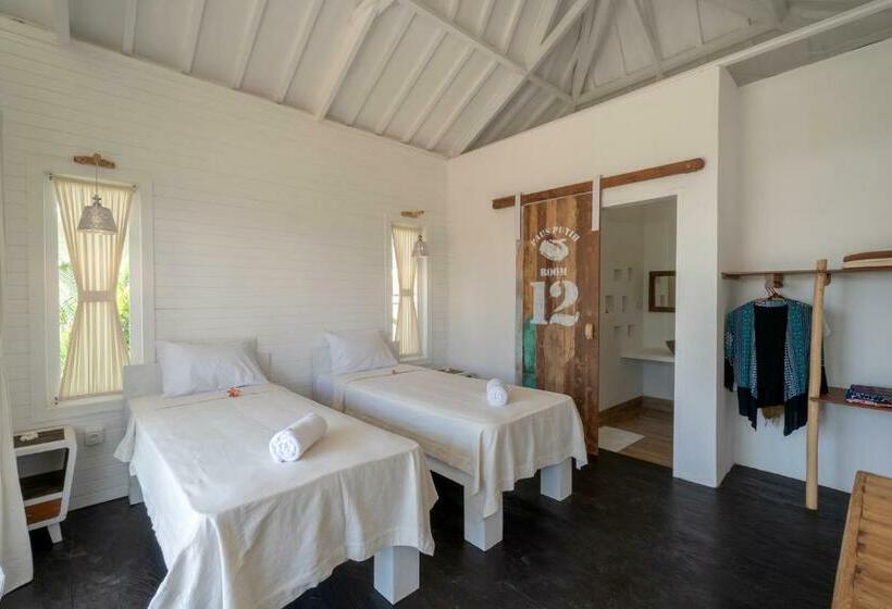 סוויטה נוף לים, Paus Putih