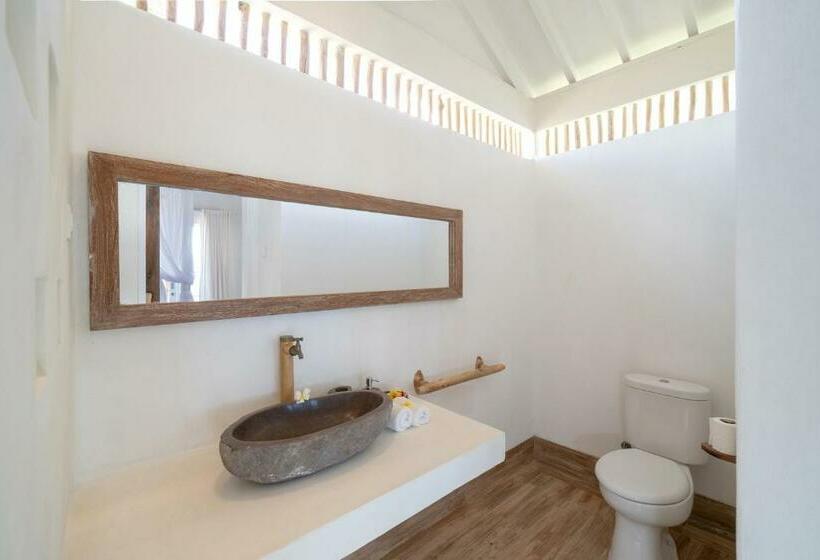 סוויטה נוף לים, Paus Putih