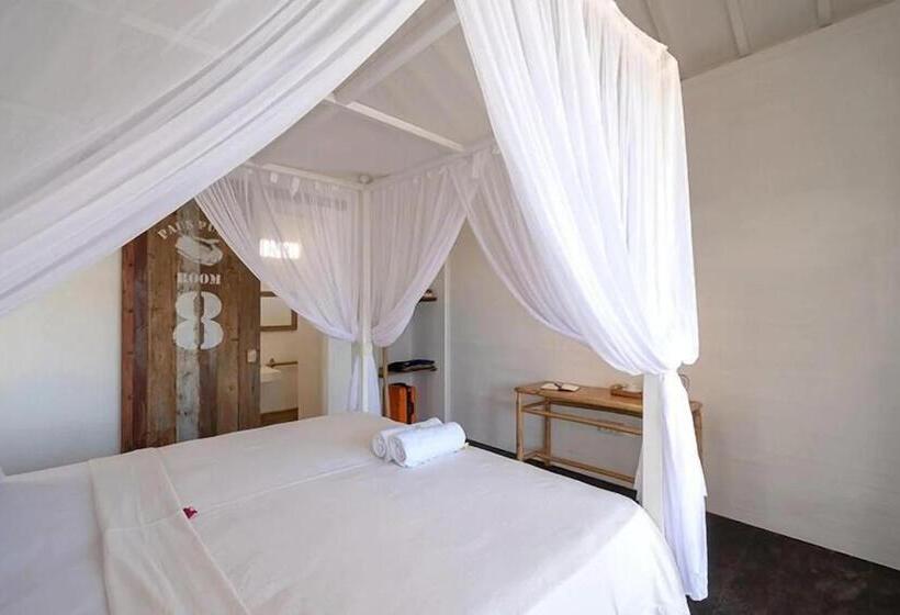 חדר משפחתי דלוקס, Paus Putih