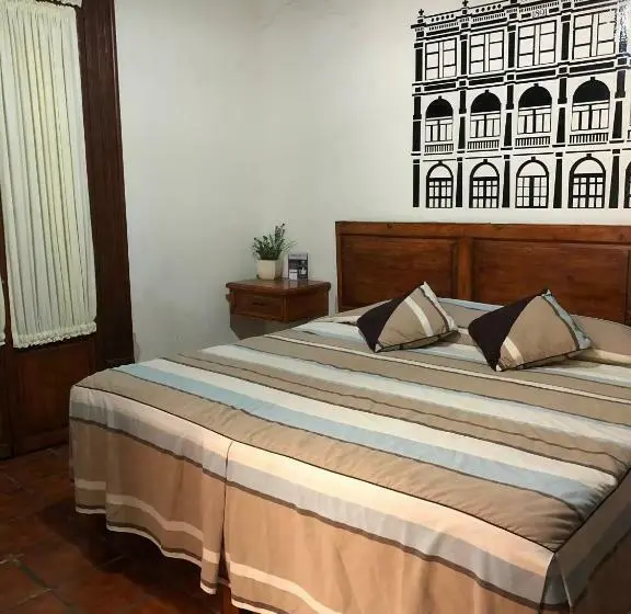 اتاق استاندارد با سرویس بهداشتی مشترک, Hostal Cielito De María