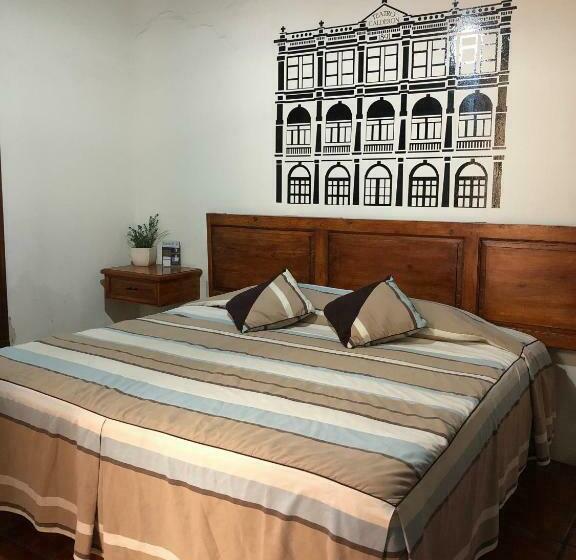 اتاق استاندارد با سرویس بهداشتی مشترک, Hostal Cielito De María