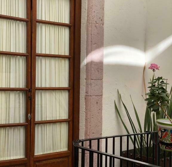 اتاق استاندارد با سرویس بهداشتی مشترک, Hostal Cielito De María