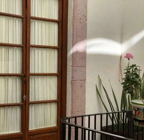 اتاق استاندارد با سرویس بهداشتی مشترک, Hostal Cielito De María