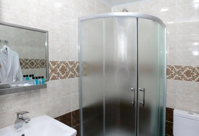 اتاق لوکس, Minali Boutique