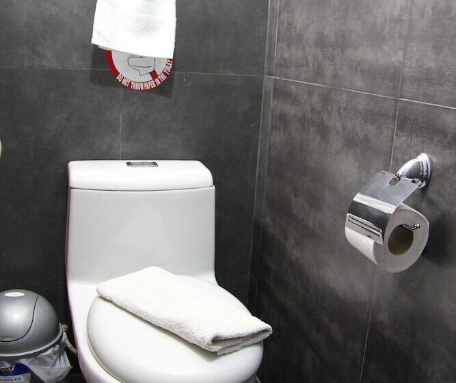 Номер Стандарт, Lima Airport Tampu