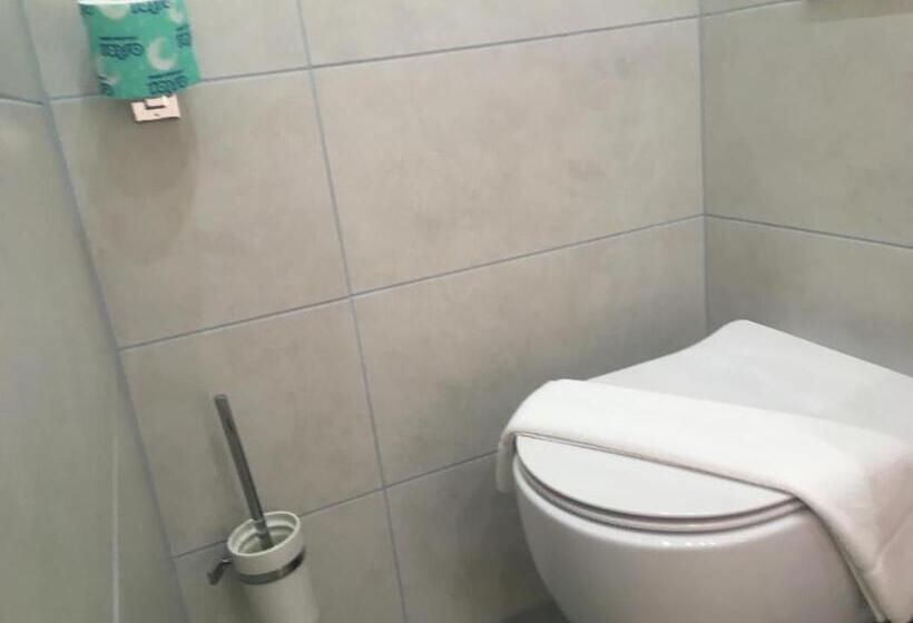 اتاق استاندارد, Piccadilly B&b