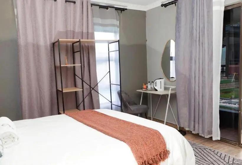 اتاق استاندارد, Siyamthanda Boutique