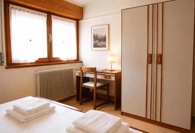 スタンダード４人部屋, Casa Per Ferie Arta Terme
