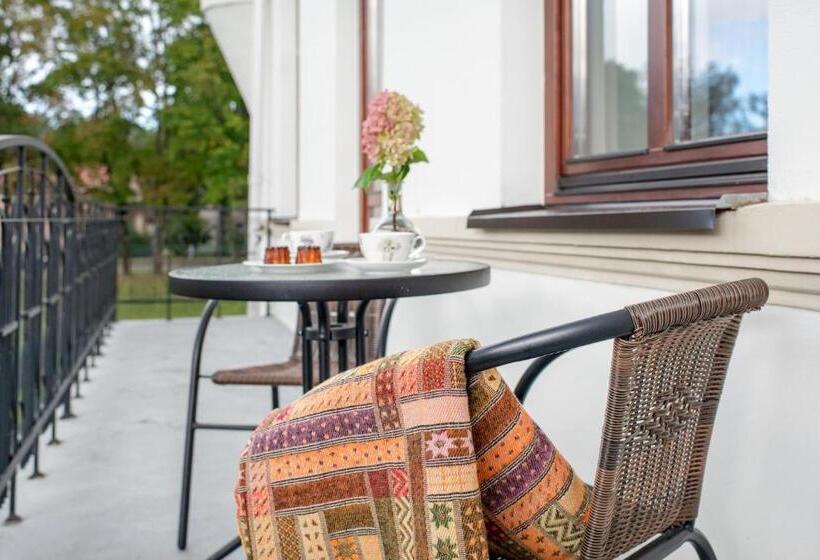 带按摩浴盆的套房, Burmistro Namas