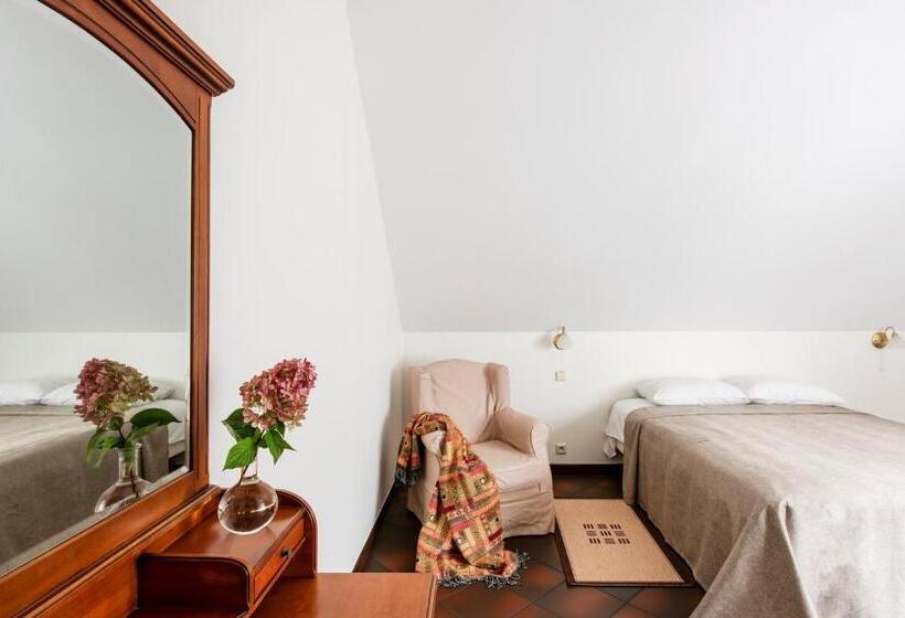 带按摩浴盆的套房, Burmistro Namas