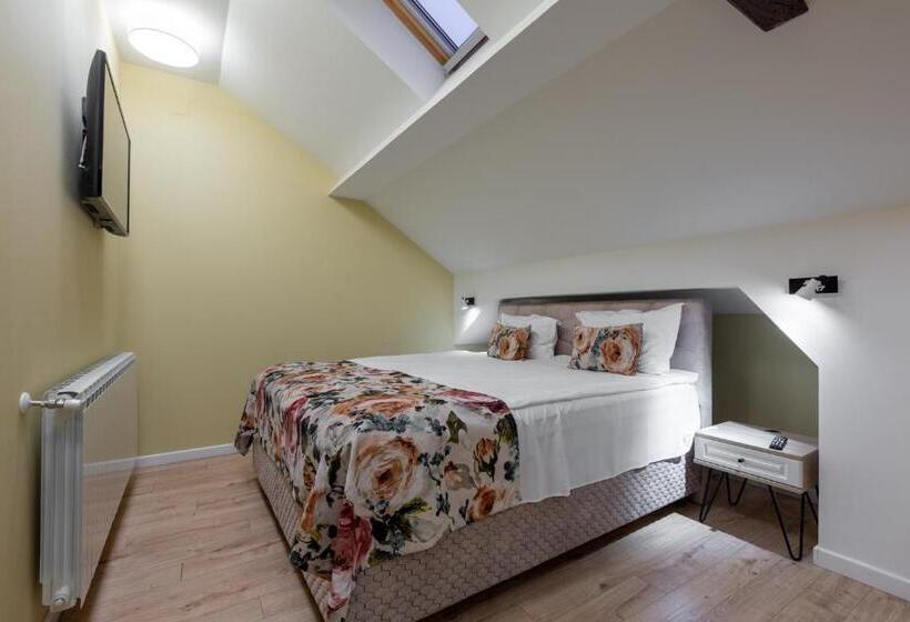 סוויטה, Konak Sibiu