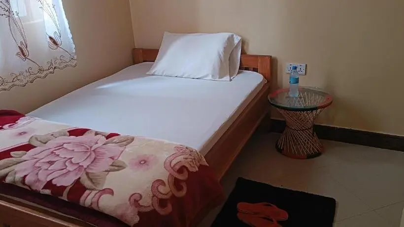 اتاق استاندارد یک نفره, Kilimanjaro Budget Lodge