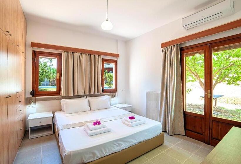 Апартаменты Superior 1 Спальня, Island Villa Heated Pool