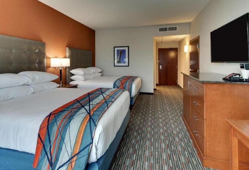 חדר דלוקס מותאם לאנשים עם מוגבלויות, Drury Inn & Suites Knoxville West